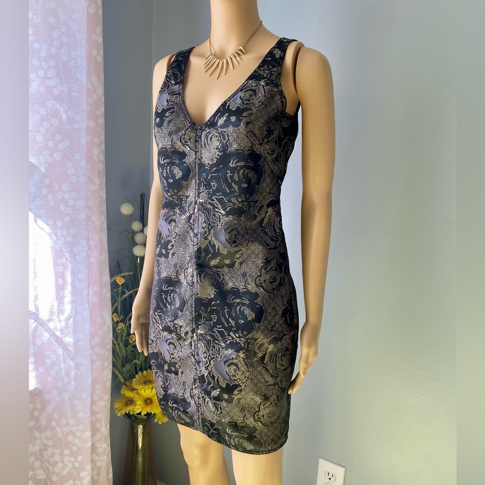 Max studio Specialty products ,lined sleeveless navy blue&gold dress. Size XS